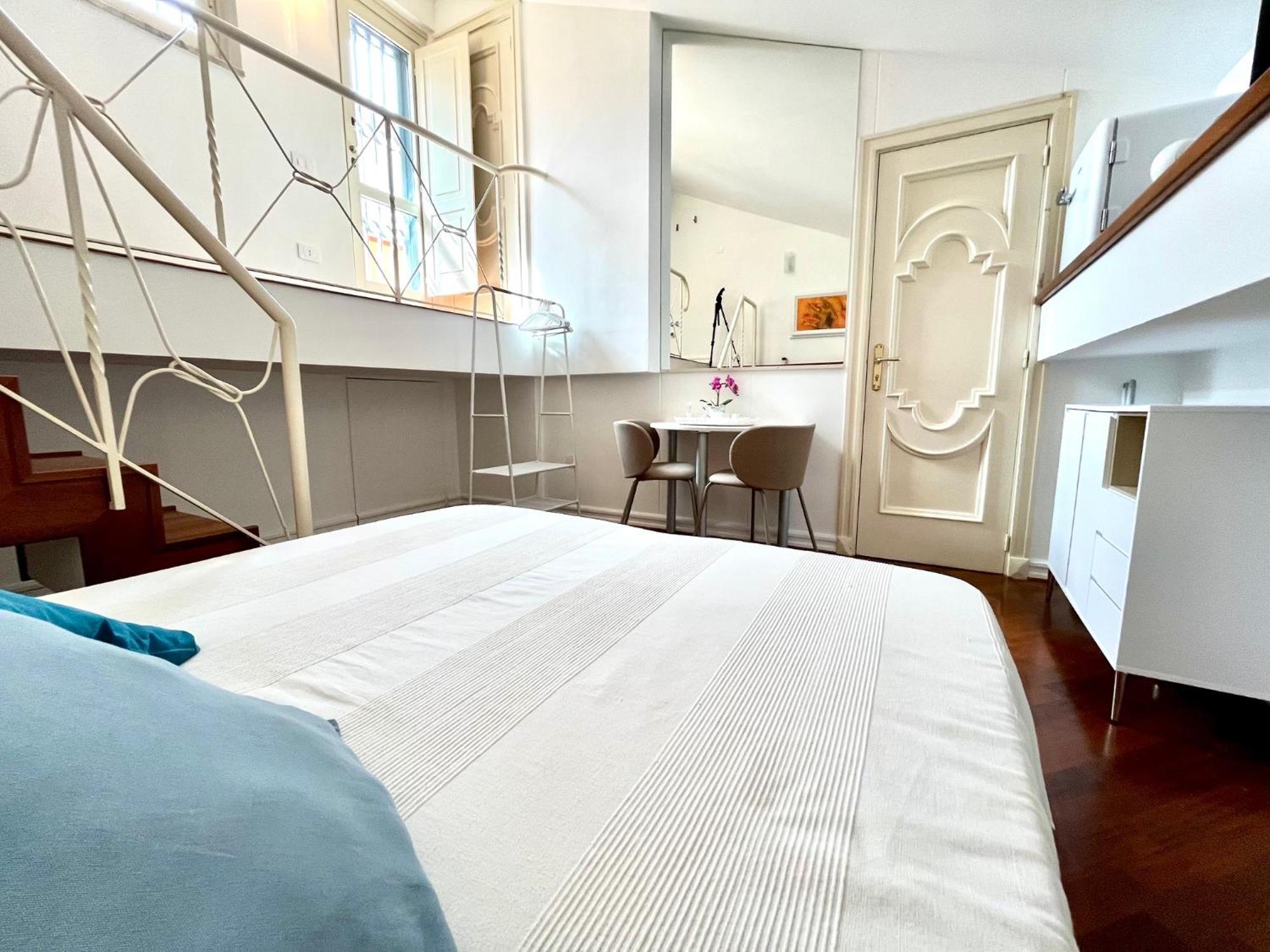 Bella Domus Suites Salerno Exterior photo